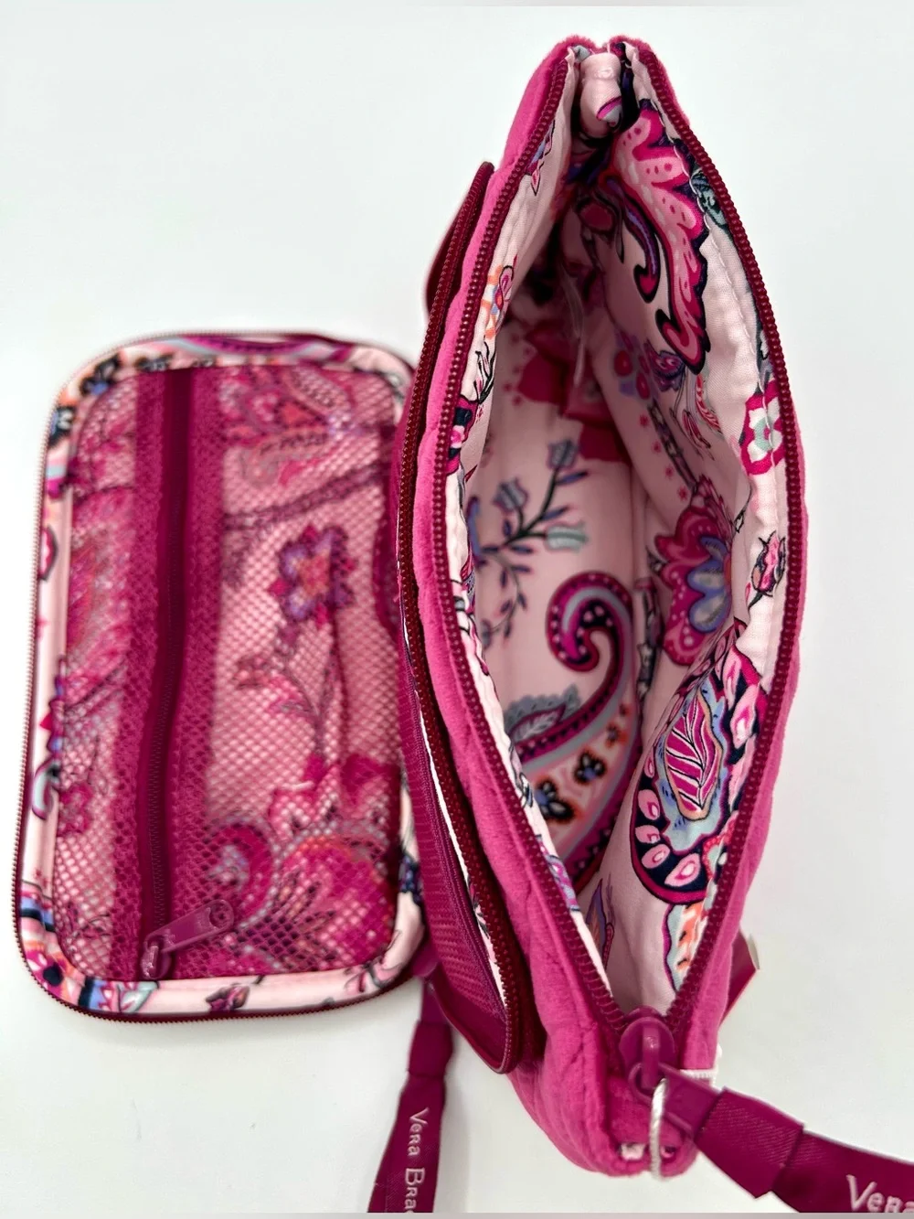 VERA BRADLEY Quilted Pink Velvet Compact Organizer.